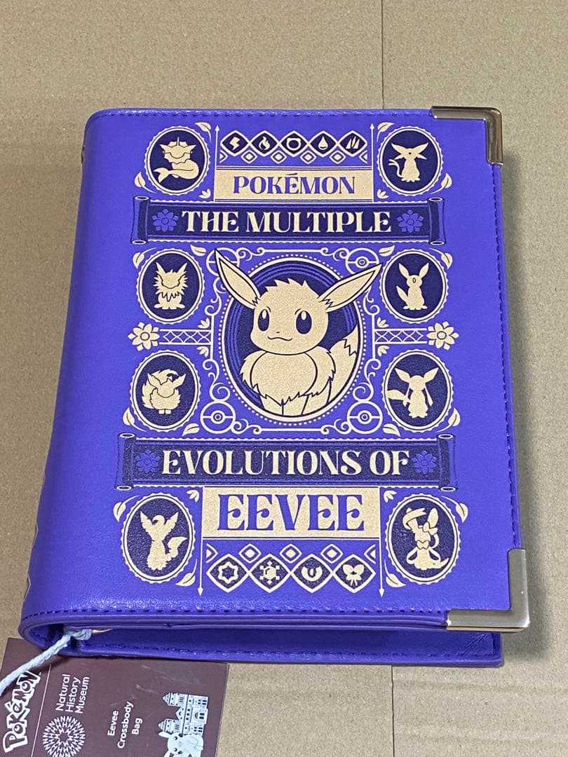 ポケモン ロンドン自然史博物館　イーブイ　クロスボディバッグ