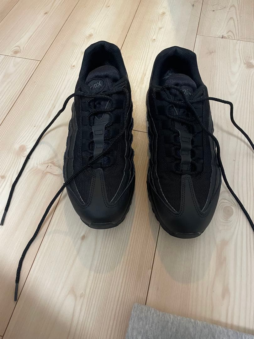 エアマックス95 トリプルブラック 25.5