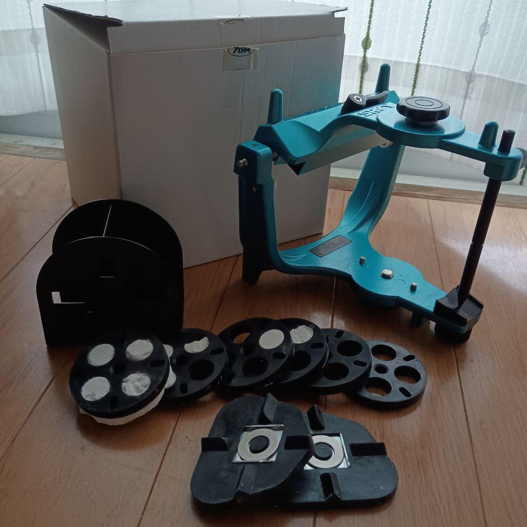 歯科技工　スペイシー咬合器アルコン型B咬合平面板付き　歯科用咬合器 歯科技工具 スペイシー咬合器 アルコン型 - メルカリ