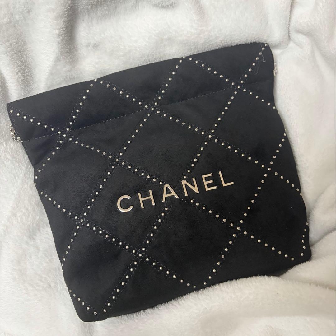 CHANEL ノベルティ チェーンバッグ パール ポーチ付き CHANEL ノベルティ チェーンバッグ パール ポーチ付き - CHAN