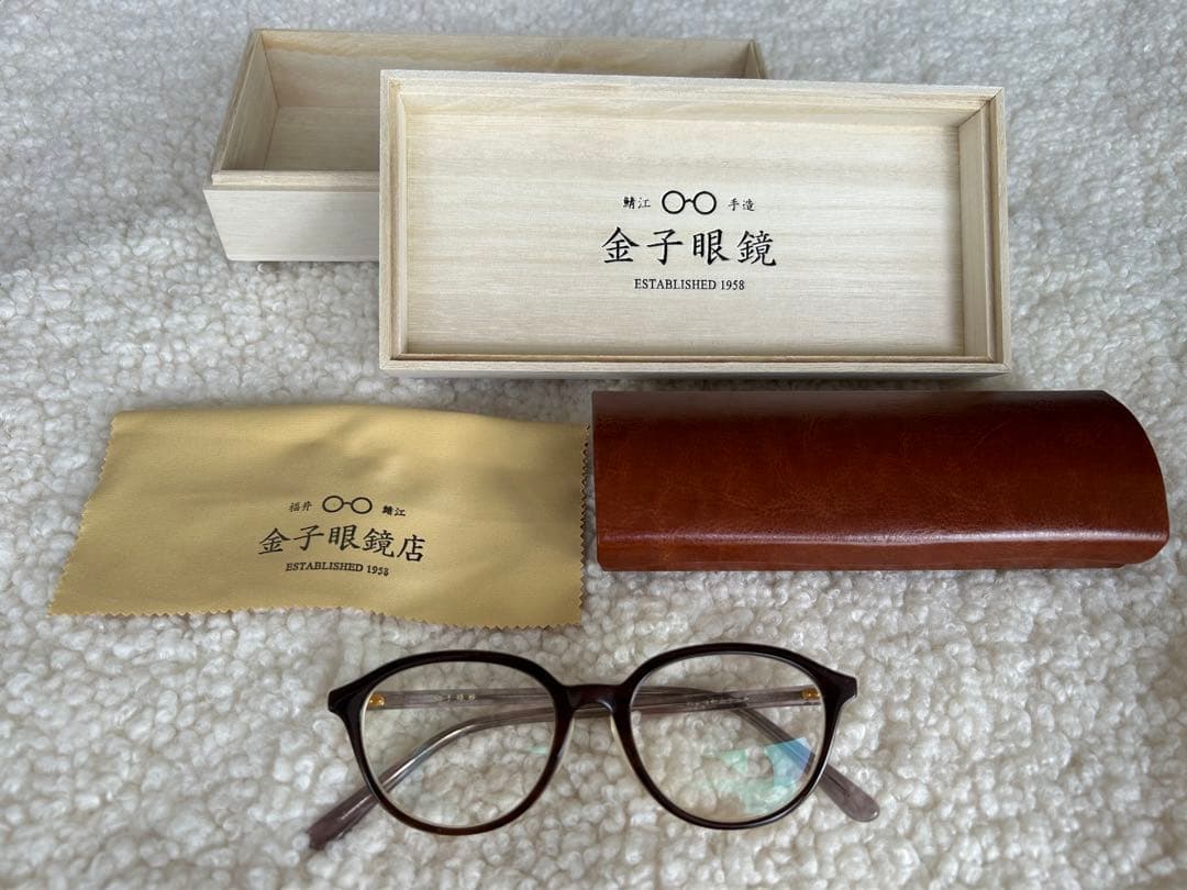 【金子眼鏡】　メガネ　メガネケース　桐箱付き