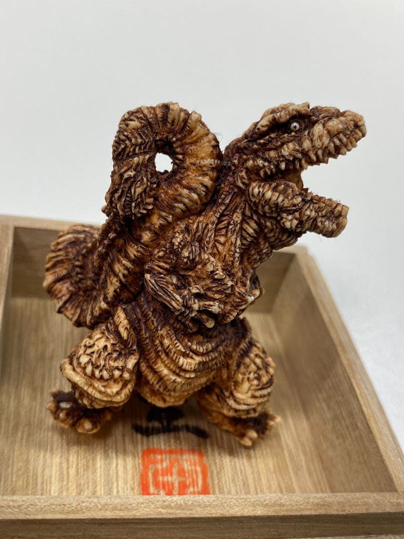 東宝怪獣根付　シン・ゴジラ　木札　木箱付き　ゴジラ　2016 未使用・新古品 フィギュア: 東宝怪獣根付 ゴジラ（2016）第2形態: キャラアニ