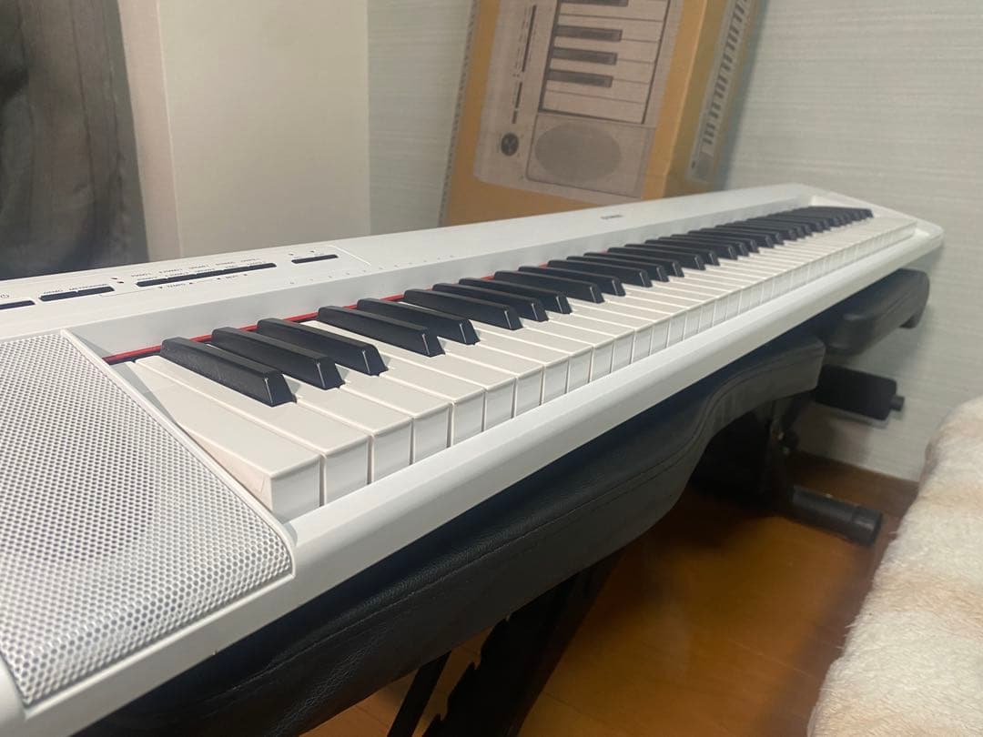 YAMAHA Piaggero NP32-WH ホワイト 76鍵 電子キーボード Amazon.com: Yamaha NP32 76-Key Lightweight Portable Keyboard
