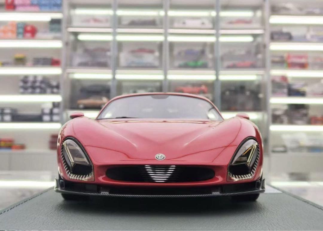 新品希少 BBR 1/18 アルファ ロメオ 33 Stradale ミニカー