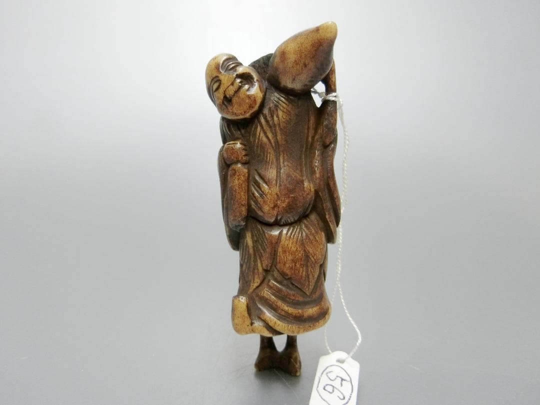 時代色！【根付　鹿角製　人物に瓢箪　提げ物・56・骨董古美術】美術工芸　鑑賞古玩