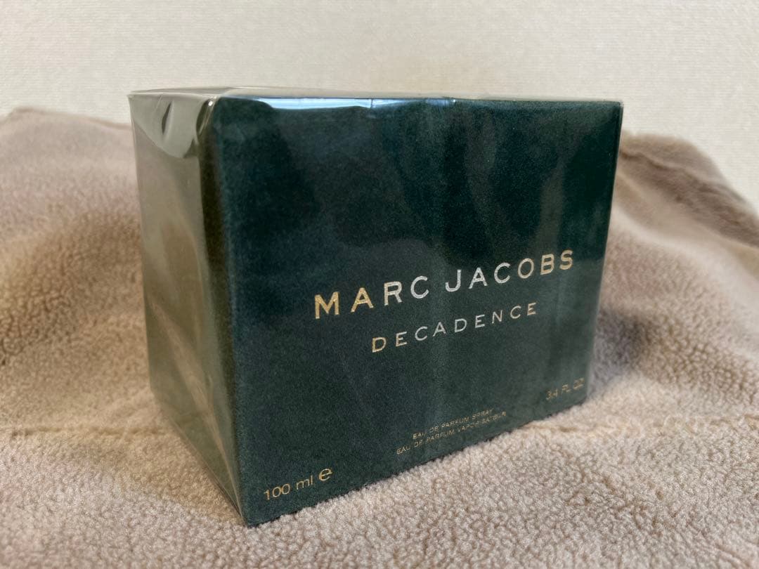 MARC JACOBS DECADENCE 100ml (新品未開封) 2026年最新】marc jacobs decadence 香水の人気アイテム - メルカリ