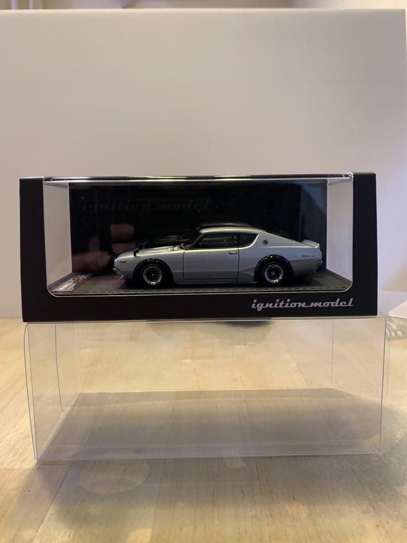 イグニッションモデル　1/43 スカイラインGT-R KPGC110 シルバー
