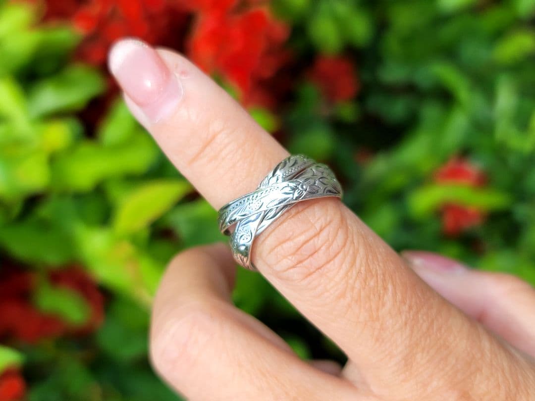 私物沖縄巡礼★ハワイアン三連リング幸せ笑顔輝く人生へ