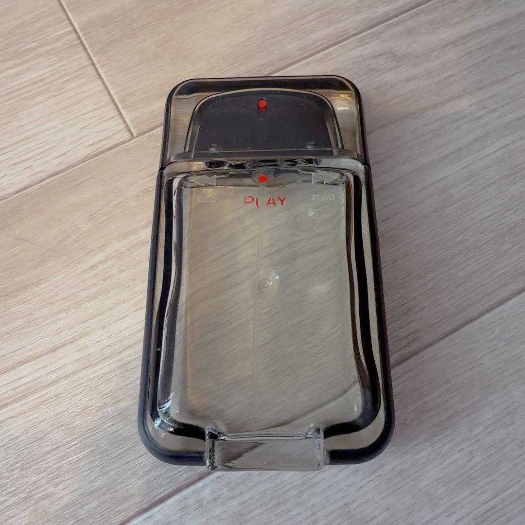 ジバンシー　プレイ　香水