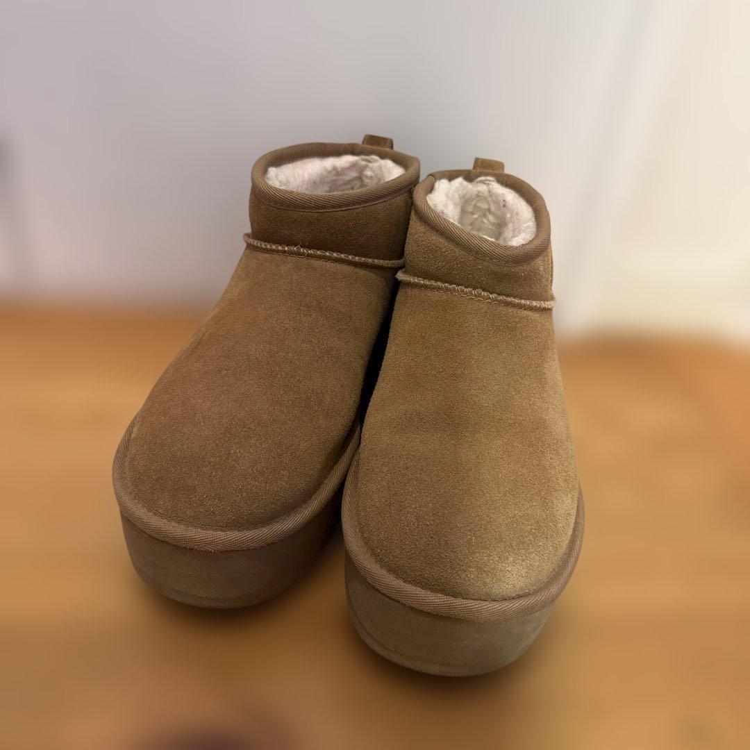 靴 UGG Classic Ultra Mini Platform