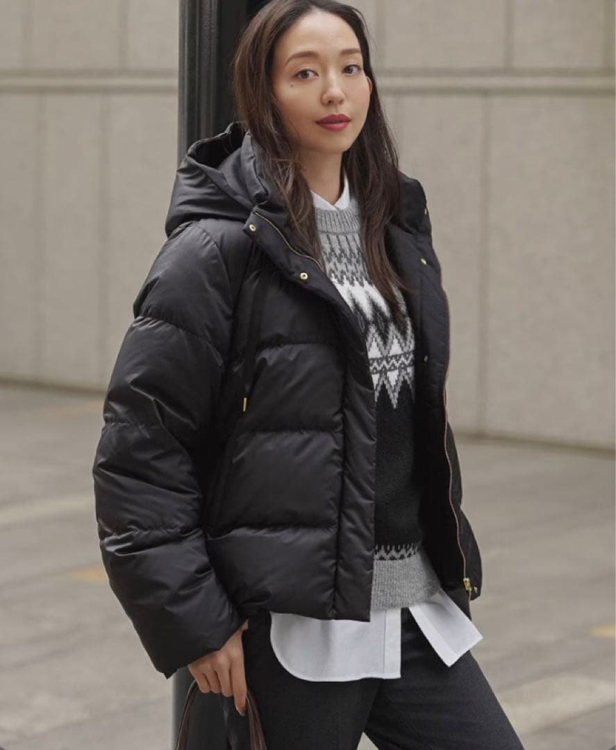 【滝沢眞規子さん着用/VERY掲載】シレータフタ コンパクト ダウンコート 23区(ニジュウサンク)の【滝沢眞規子さん着用/VERY掲載】シレータフタ