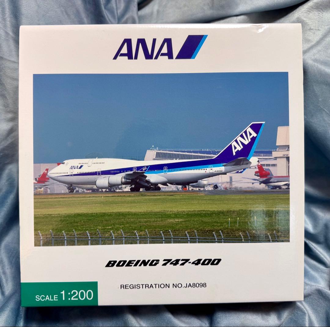 【英寿】ANA Boeing 747-400 1/200 ボーイング747 Amazon.com: 1/200 ANA Boeing 747-400D (10803) : Arts, Crafts & Sewing