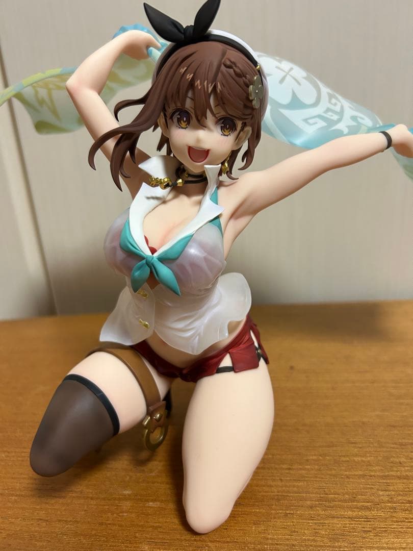 値下げ中　ライザのアトリエ　ライザ　フィギュア ライザのアトリエ ～常闇の女王と秘密の隠れ家～ ライザリン