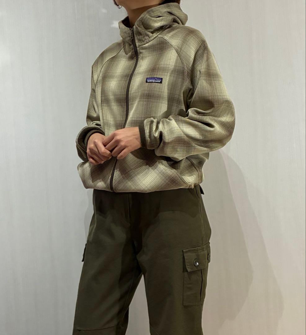 美品! Patagonia スロープスタイルフーディ オンブレ シンチラ - メルカリ