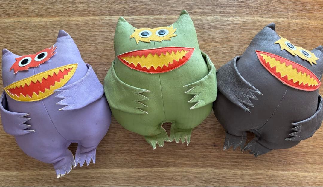 B*♭様 ナウガモンスター 3体⭐︎ミッドセンチュリーイームズユニロイヤル B*♭様 ナウガモンスター 3体⭐︎ミッドセンチュリーイームズユニ