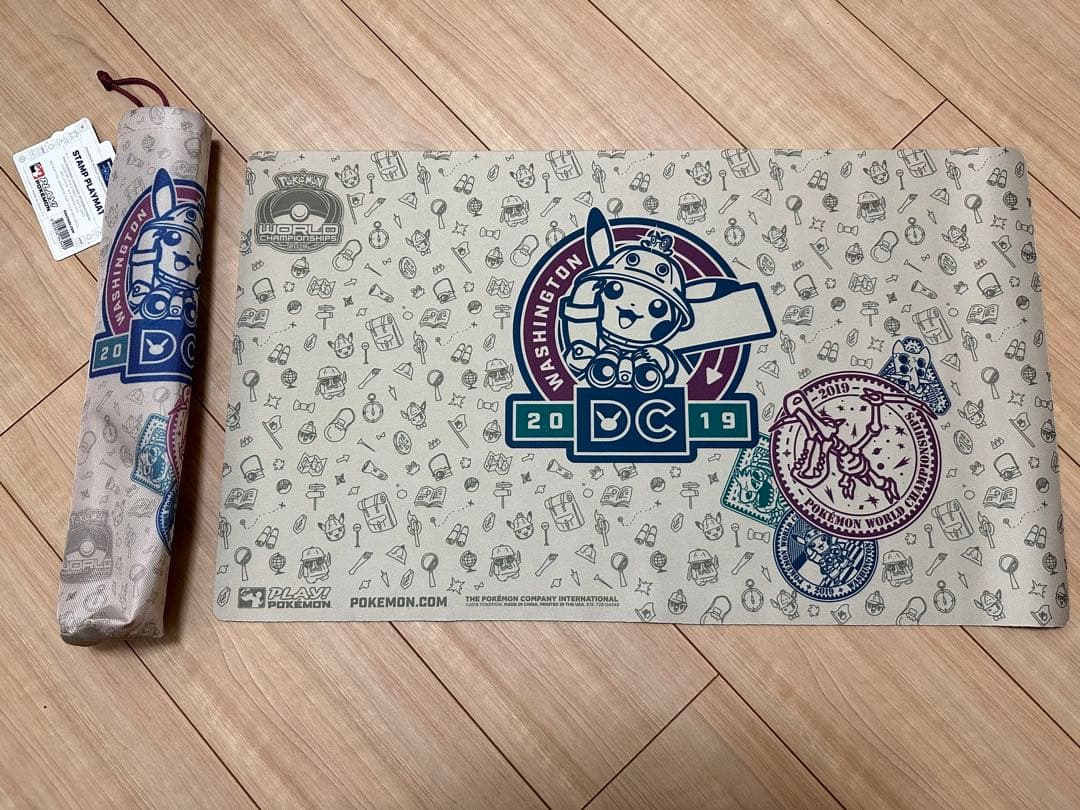 ポケモンカード(ポケカ) WCS2019 プレイマット ワシントン限定 プレイマット『WCS2019(ワシントンDC)選手限定※』【サプライ】{-}