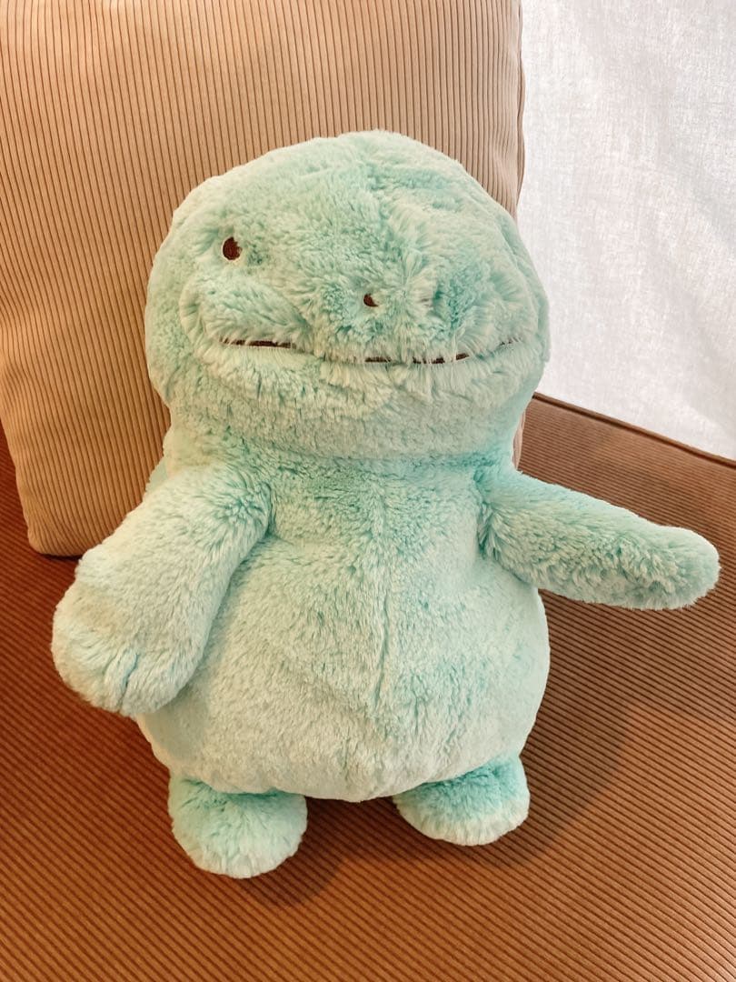 明日から送料分値上げします 【ほぼ未使用】ふわふわ抱きぬいぐるみ　ヌオー