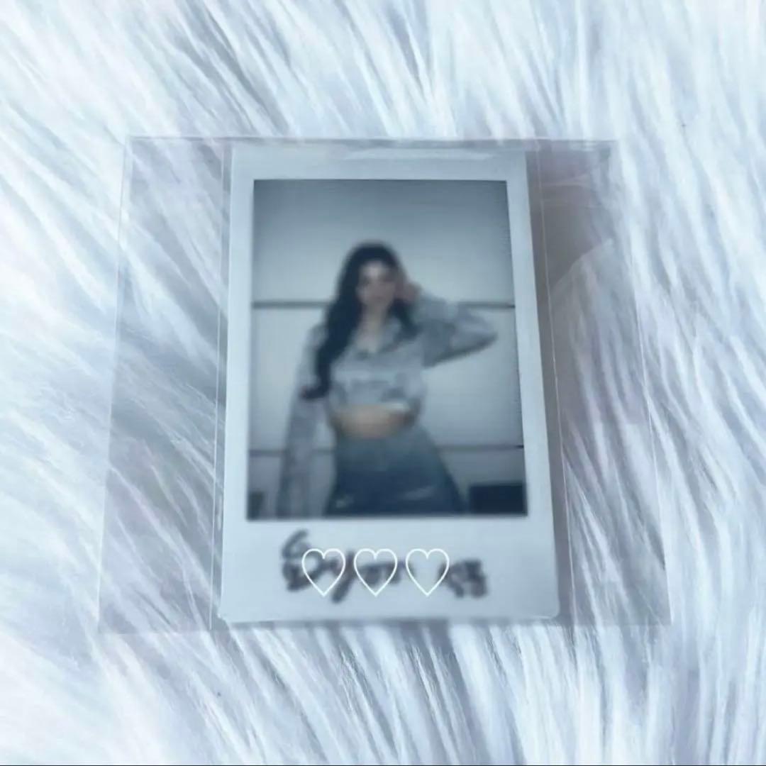 NMIXX ソリュン 「激レア」 直筆サイン入り ポラロイド - メルカリ