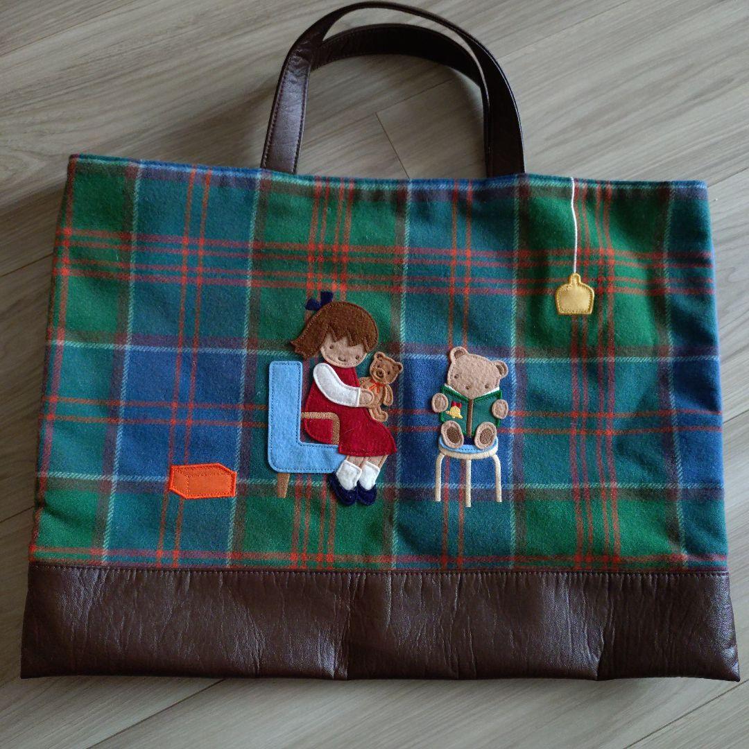 ファミリア　2023年クリスマスレッスンバック