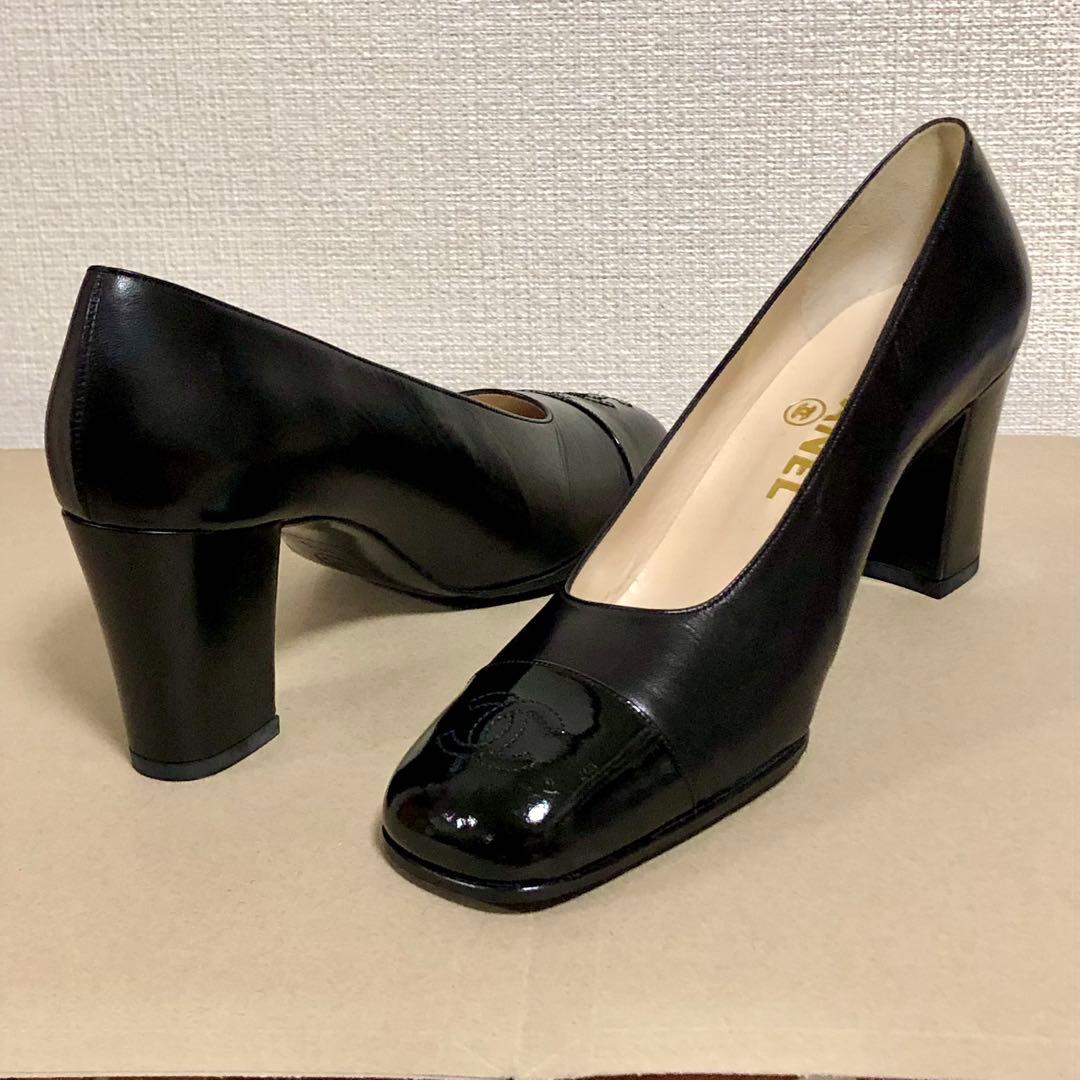 シャネル　CHANEL パンプス　ヒール　ロゴ　ココマーク　エナメル　ブラック