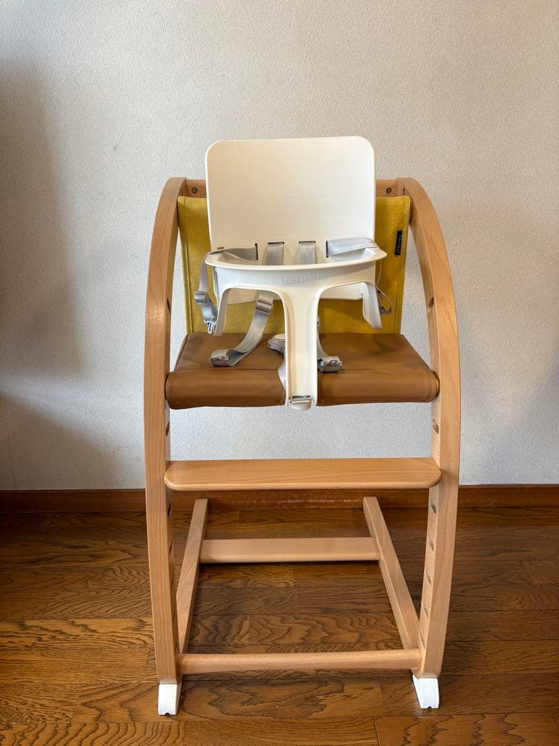 ファルスカ スクロールチェア One ミモザイエロー