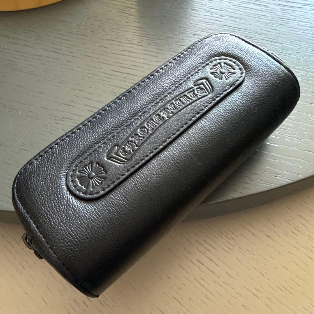 CHROME HEARTS ブラックレザーケース ロゴ入り