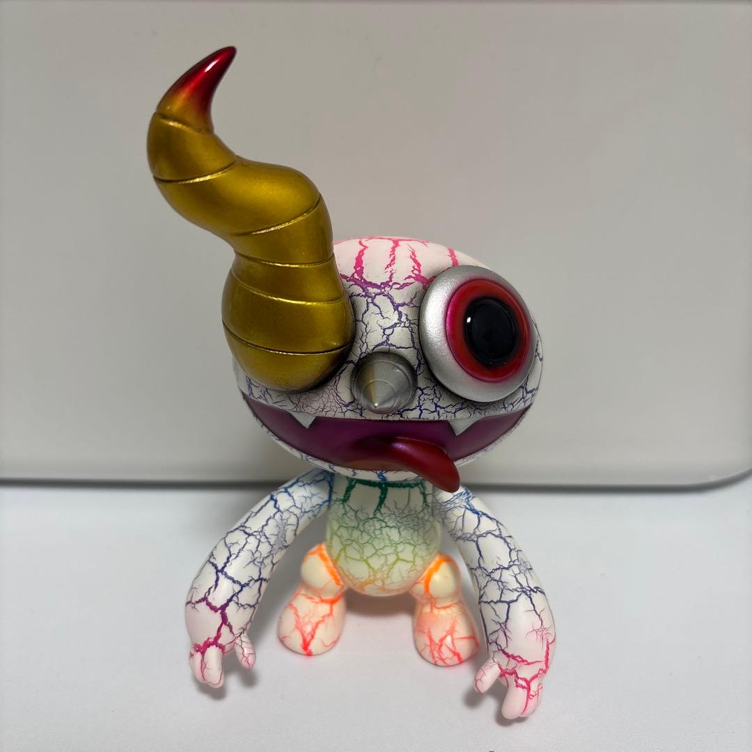 Grape Chan Art YUKID ぺインターネット塗装　白クラックソフビ