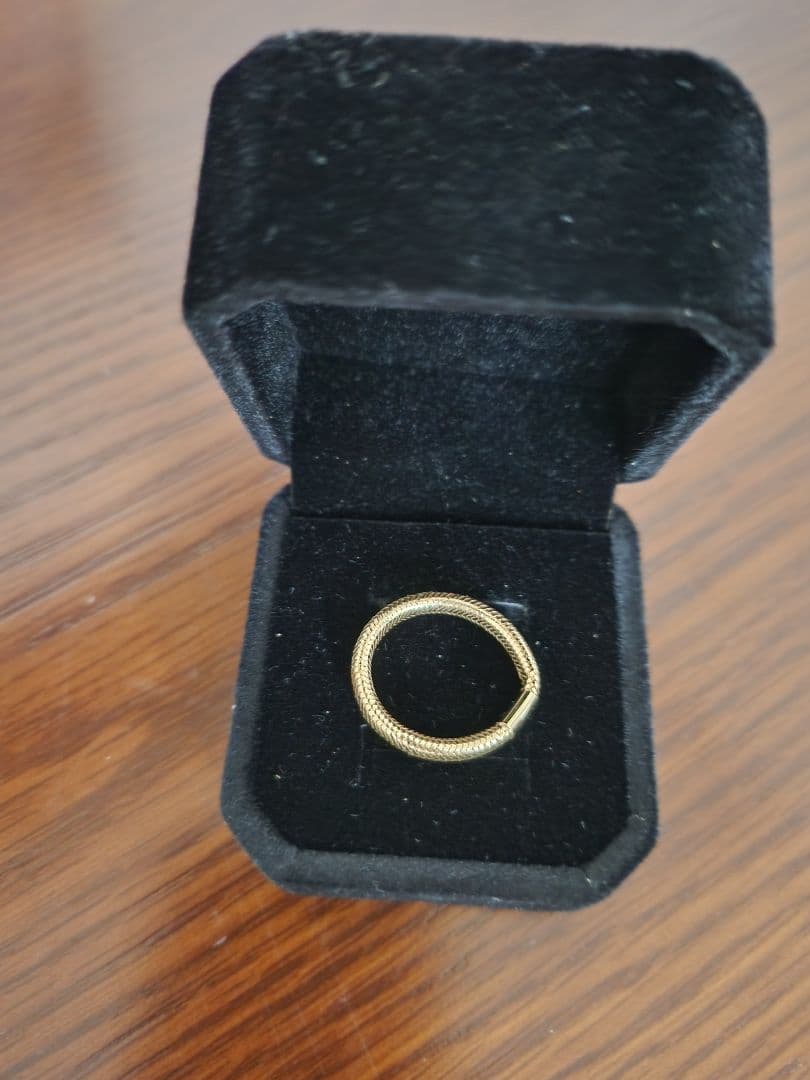 K18イエローゴールド　フリーリング