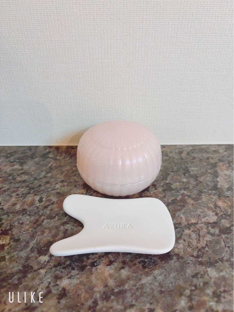 AYURA アユーラビカッサフォースセラムαとビカッサプレートプレミアムα