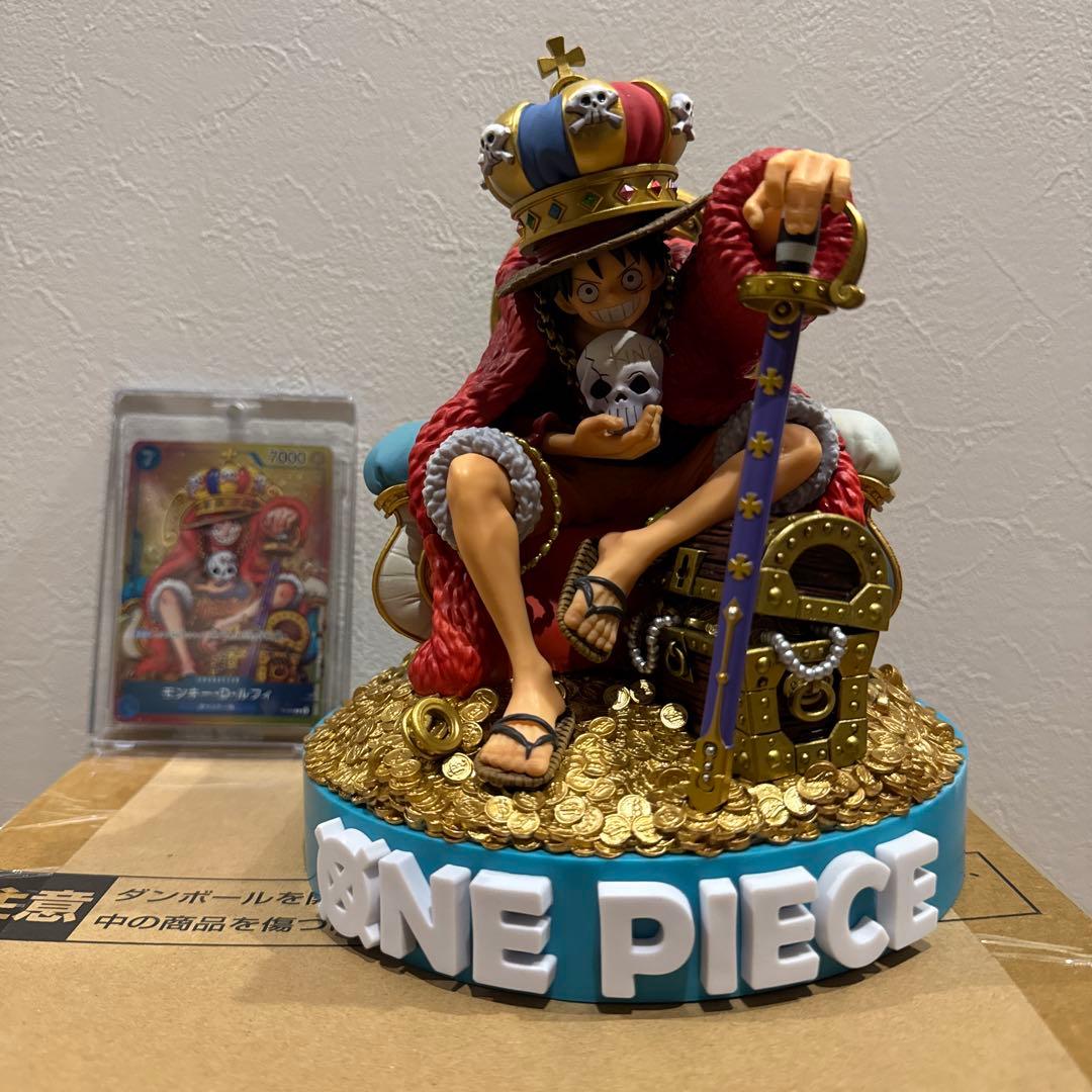 ワンピース ルフィ フィギュア 王冠付き