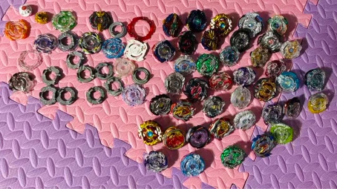 ベイブレード 多色セット 剣型パーツ付き