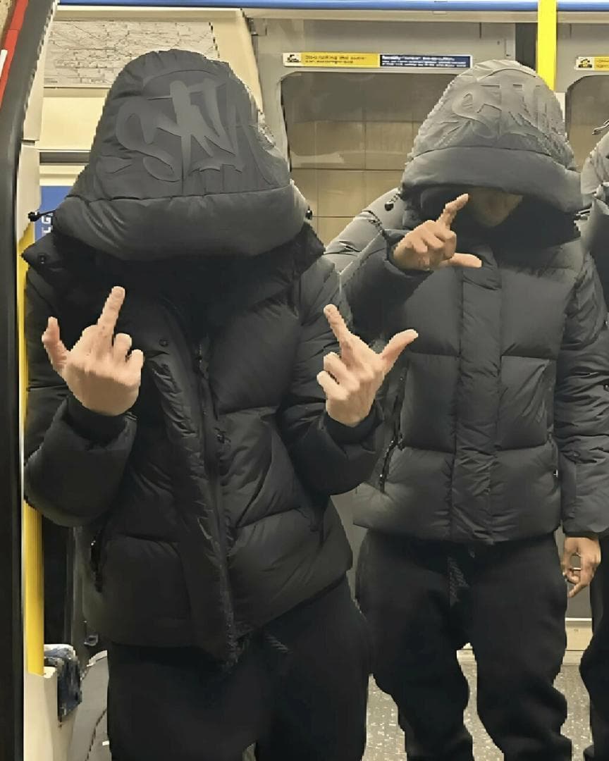 SYNAWORLD PUFFER JACKET - BLACKOUT - メルカリ