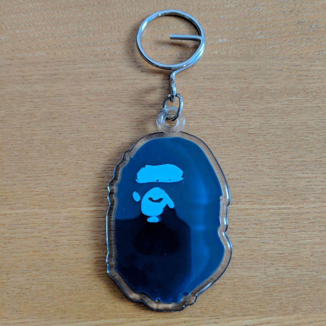 ☆APE エイプ 初期 猿顔 アクリルキーホルダー☆ - メルカリ