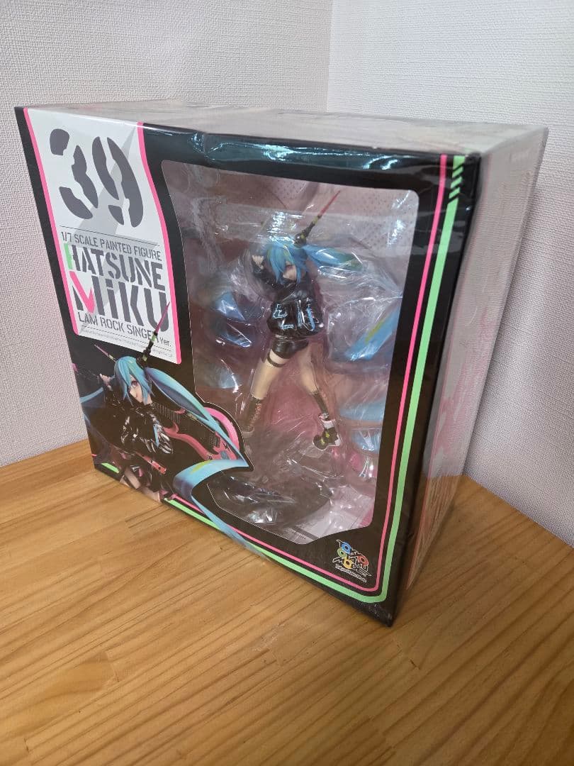 初音ミク LAMロックシンガー Ver.　 Tokyo Otaku Mode