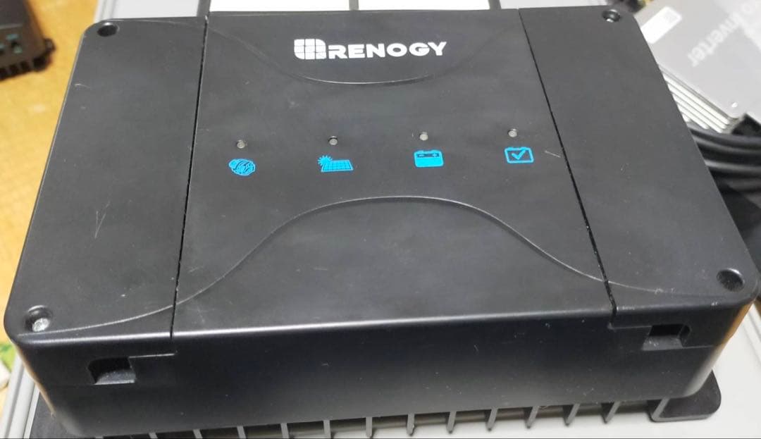 Renogy走行充電器50A