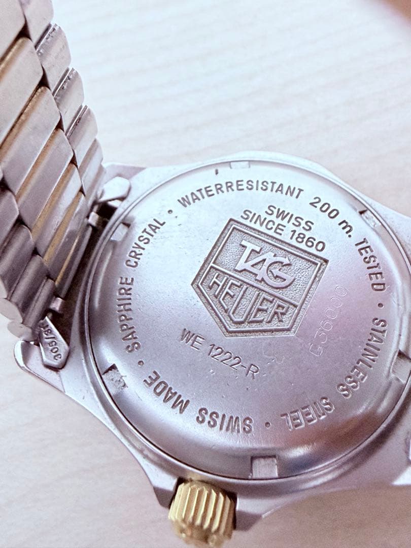 稼働】 タグホイヤー WE1222-R QZ ホワイト文字盤 メンズ腕