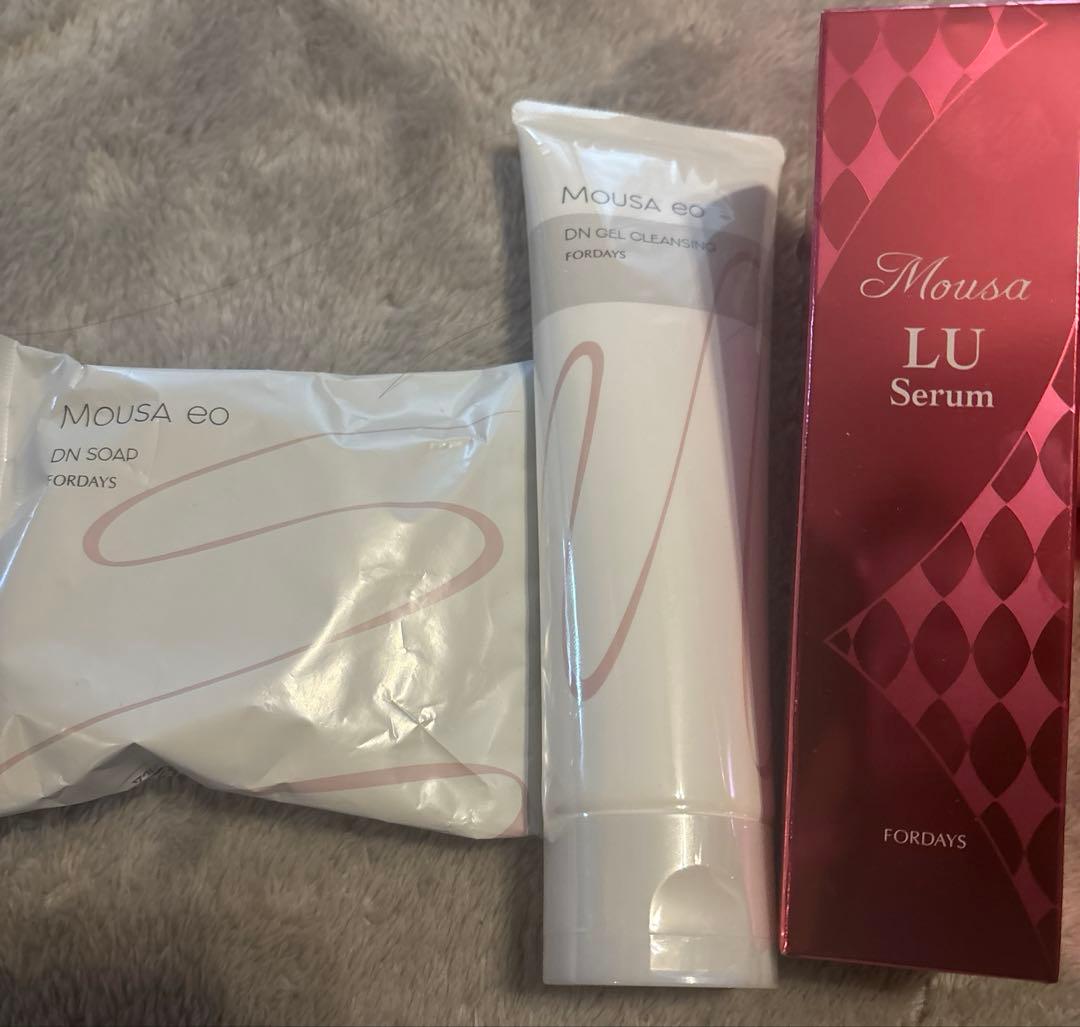 フォーデイズ　ムーサイオジェルクレンジング LUセラムtia DNソープ