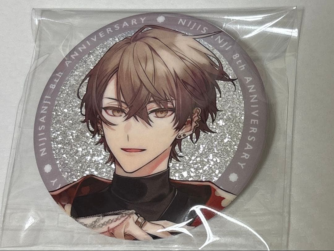 にじさんじ 8th Anniversary缶バッジ 加賀美ハヤト - メルカリ