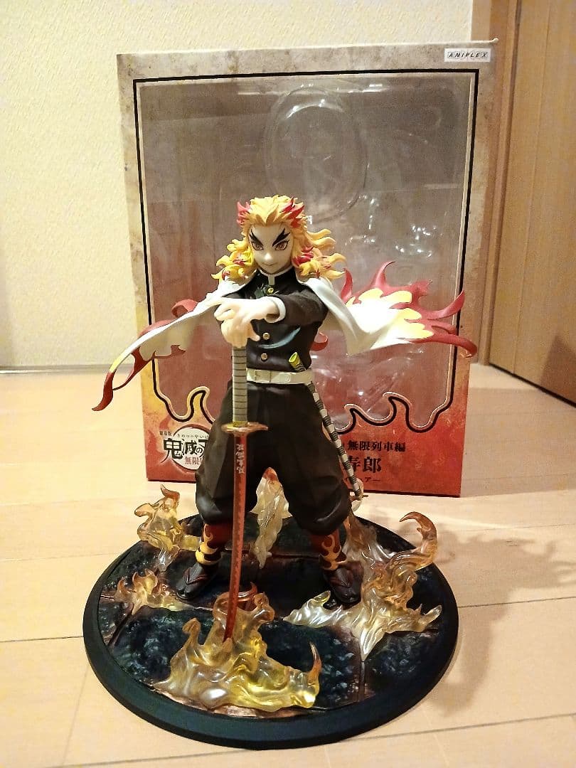 劇場版「鬼滅の刃」無限列車編 煉獄杏寿郎 1/8スケールフィギュア『開封美品』