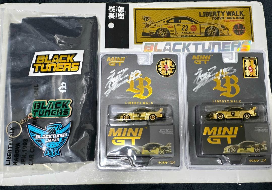 SAPPORO/TOKYO限定 リバティウォーク ゴールドSILVIA 2セット Liberty Walk Sapporo S15 Gold 1/64 MINI GT Car & T-Shirt Set 2025