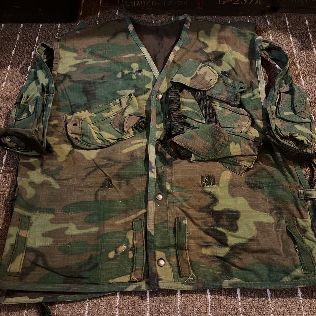 実物生地　ベトナム戦以降　SEALs ベスト　特殊部隊　米軍　補修あり 実物生地 ベトナム戦以降 SEALs ベスト 特殊部隊 米軍 補修あり
