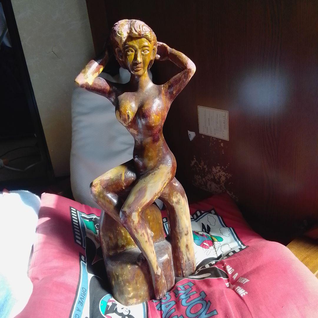 木の腰掛け、に、掛ける、美女