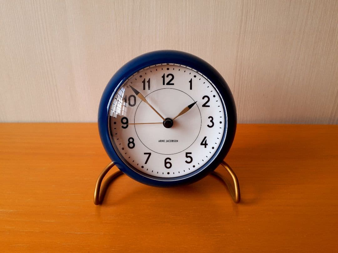 ARNE JACOBSEN　置き時計　テーブルクロック　ネイビー