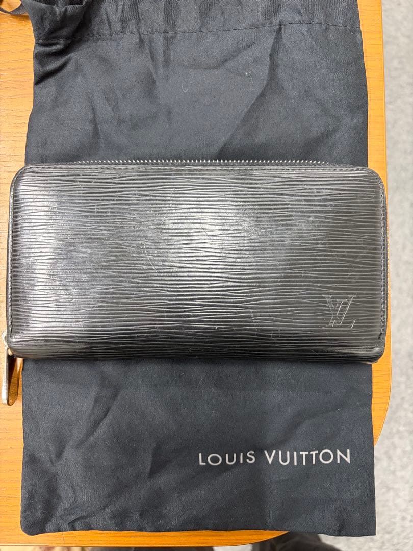 ルイヴィトン／LOUISVUITTONエピ ジッピーウォレット長財布 ブラック