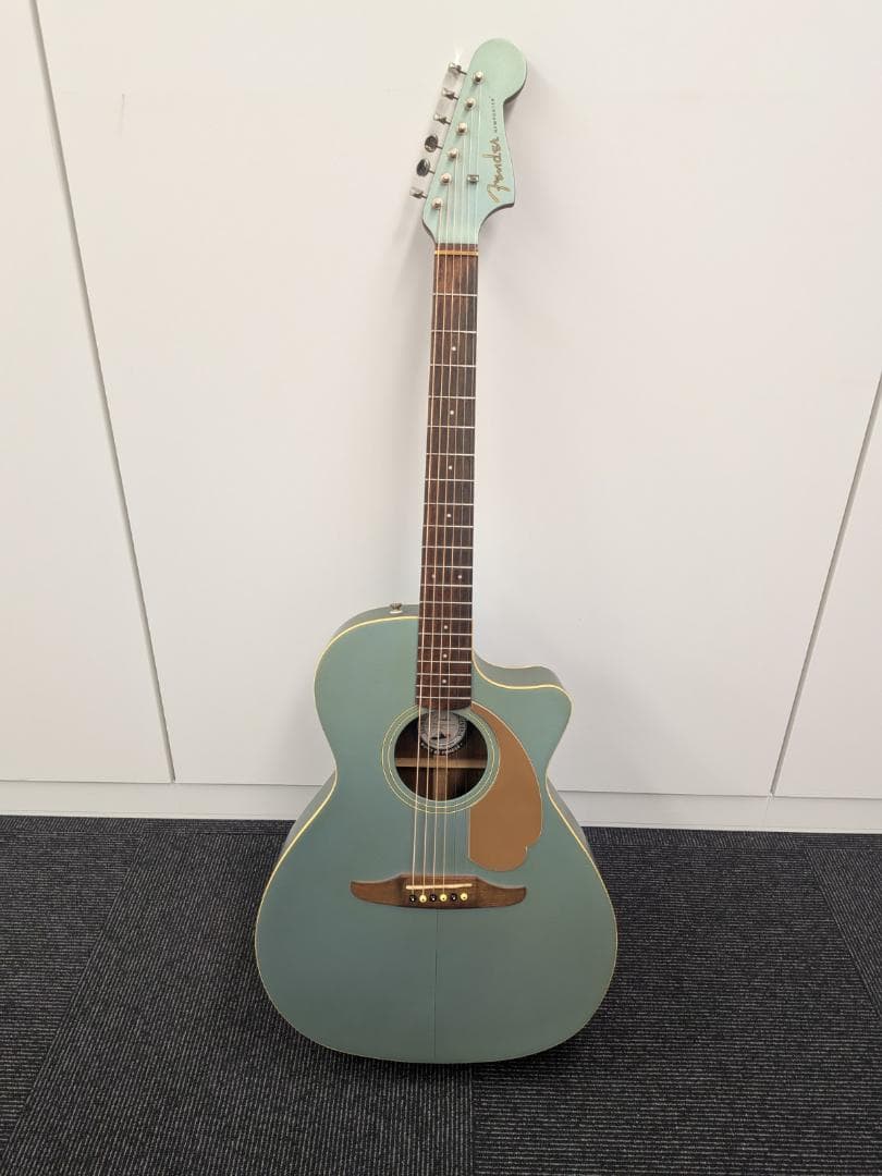 ギター Fender Newporter