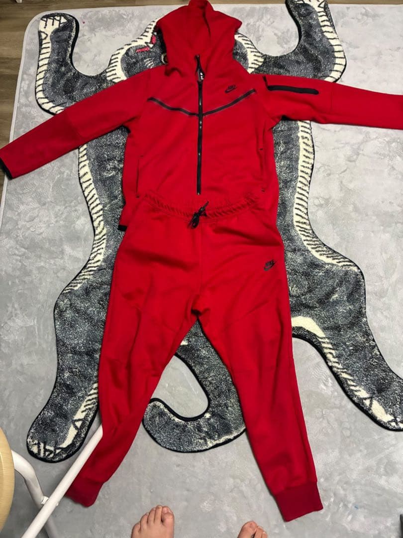 NIKEテックフリース セットアップ赤 激レ