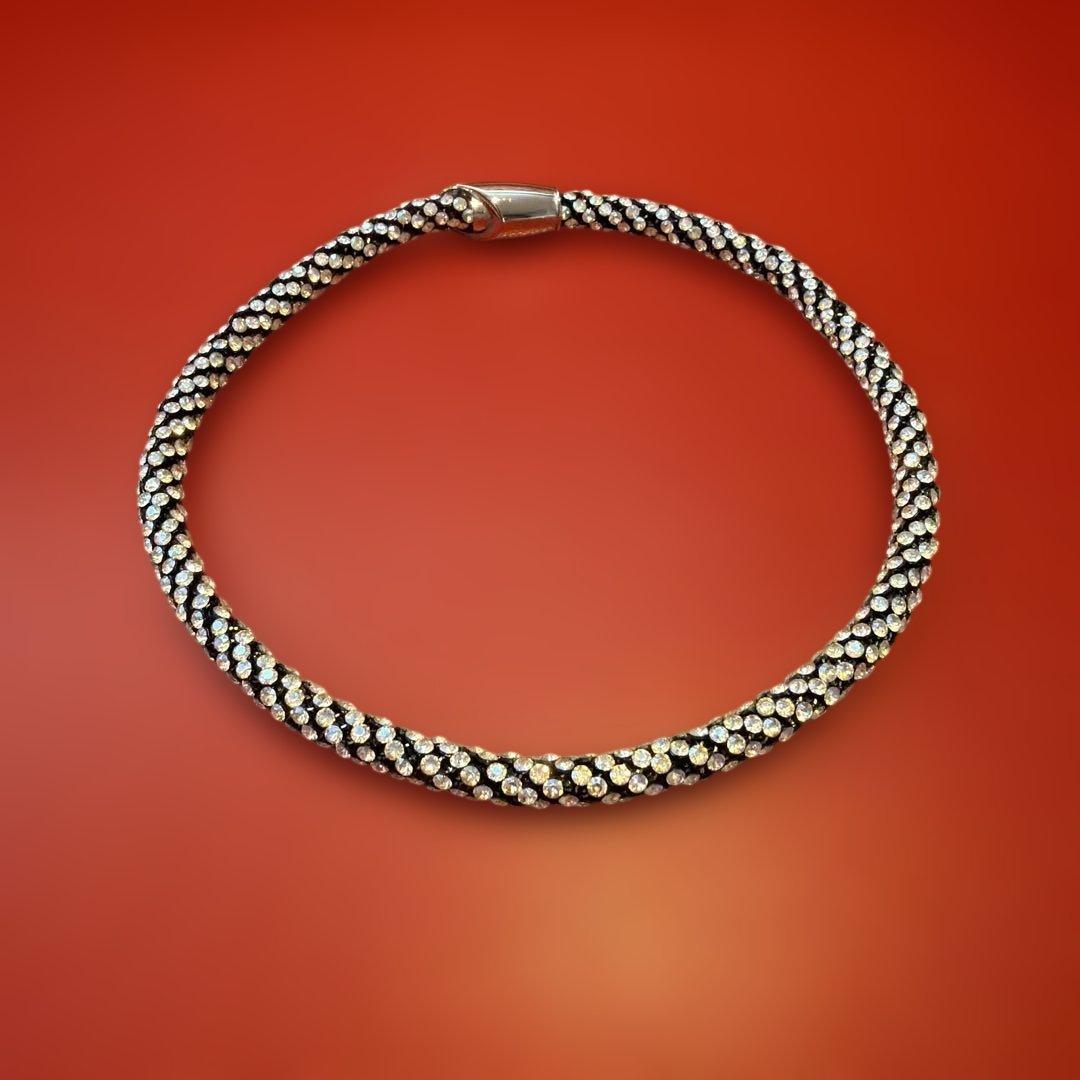 vartix ネックレス　【クリスタルムーンライト】7mm GACKTさん着用