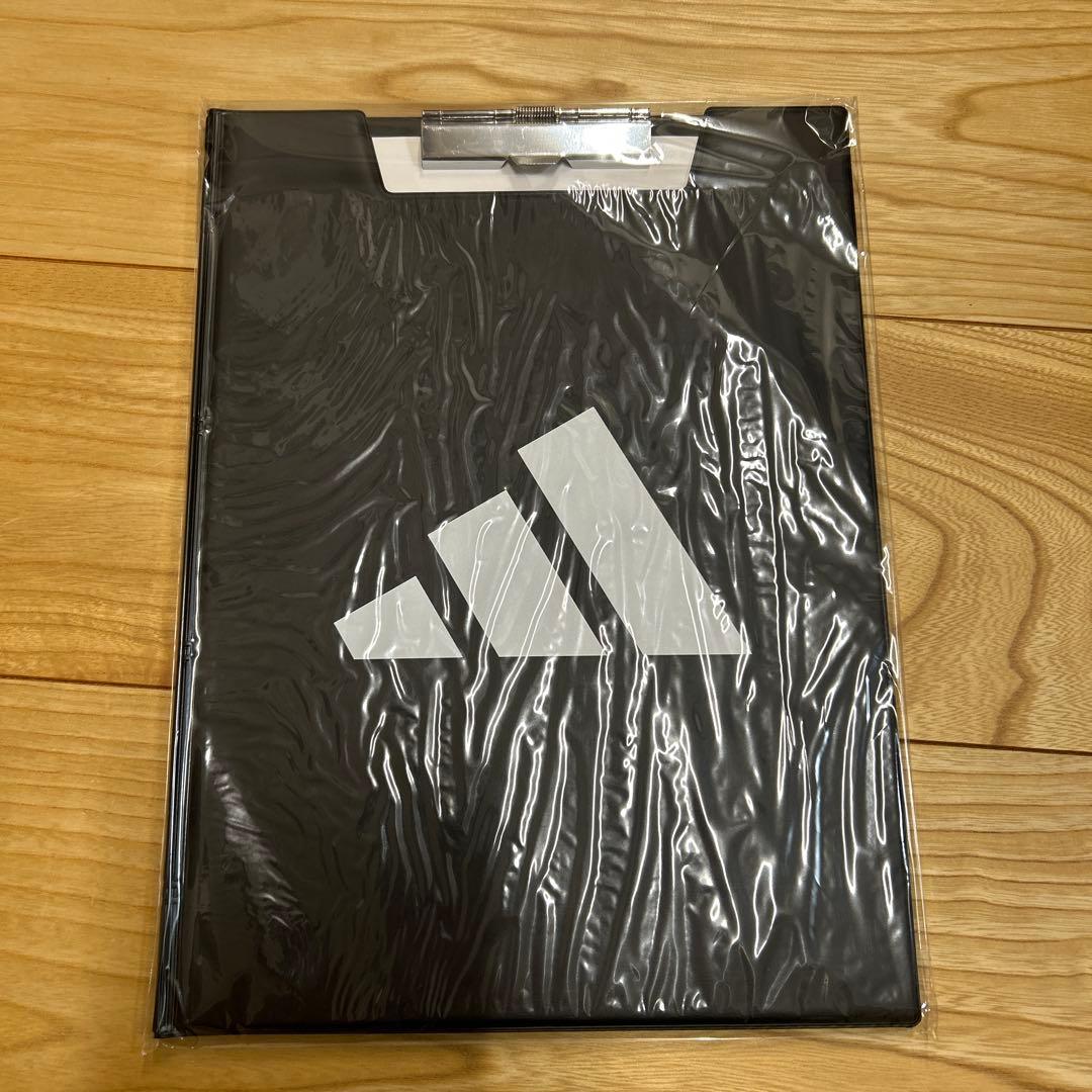 【新品】adidas クリップボード　黒