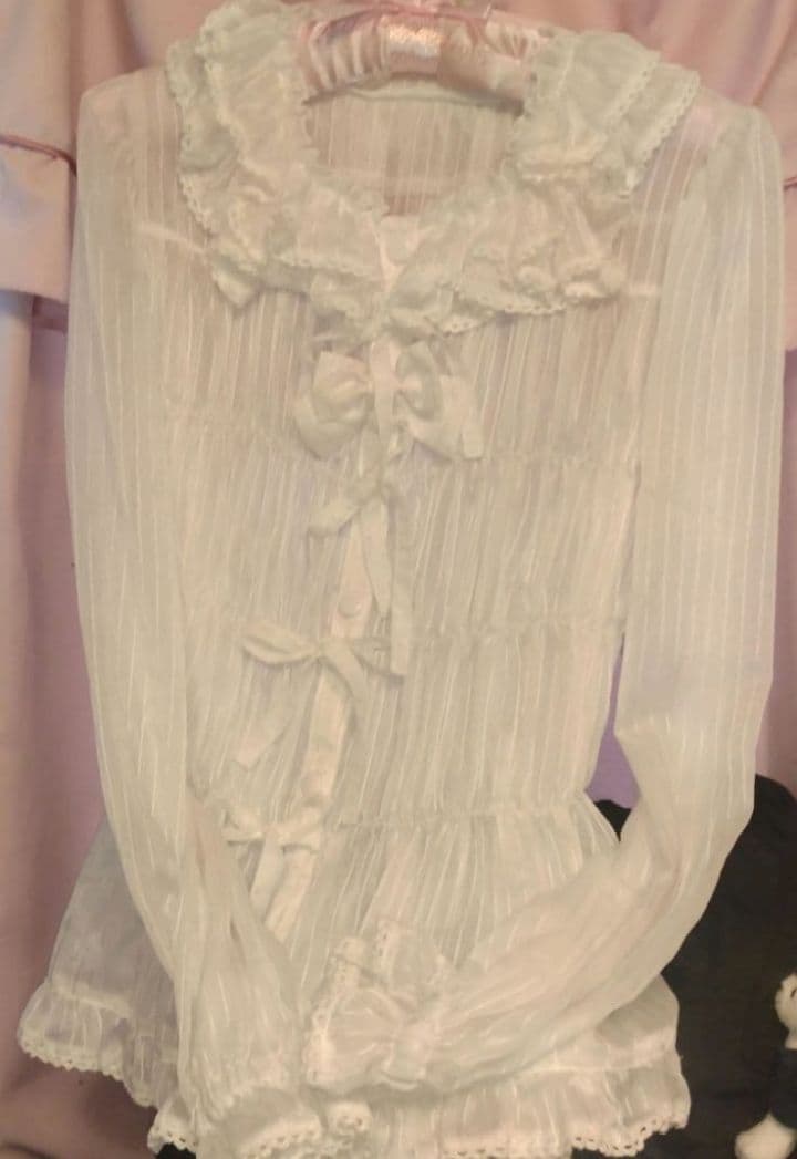 2月末までの出品★最終価格★付属品あり★メタモルフォーゼ　シャーリングブラウス