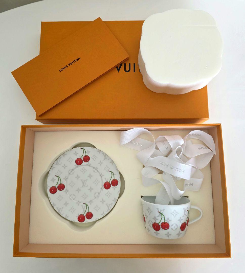 ルイヴィトン 村上隆 チェリー ティーカップ&ソーサー R93114 - メルカリ